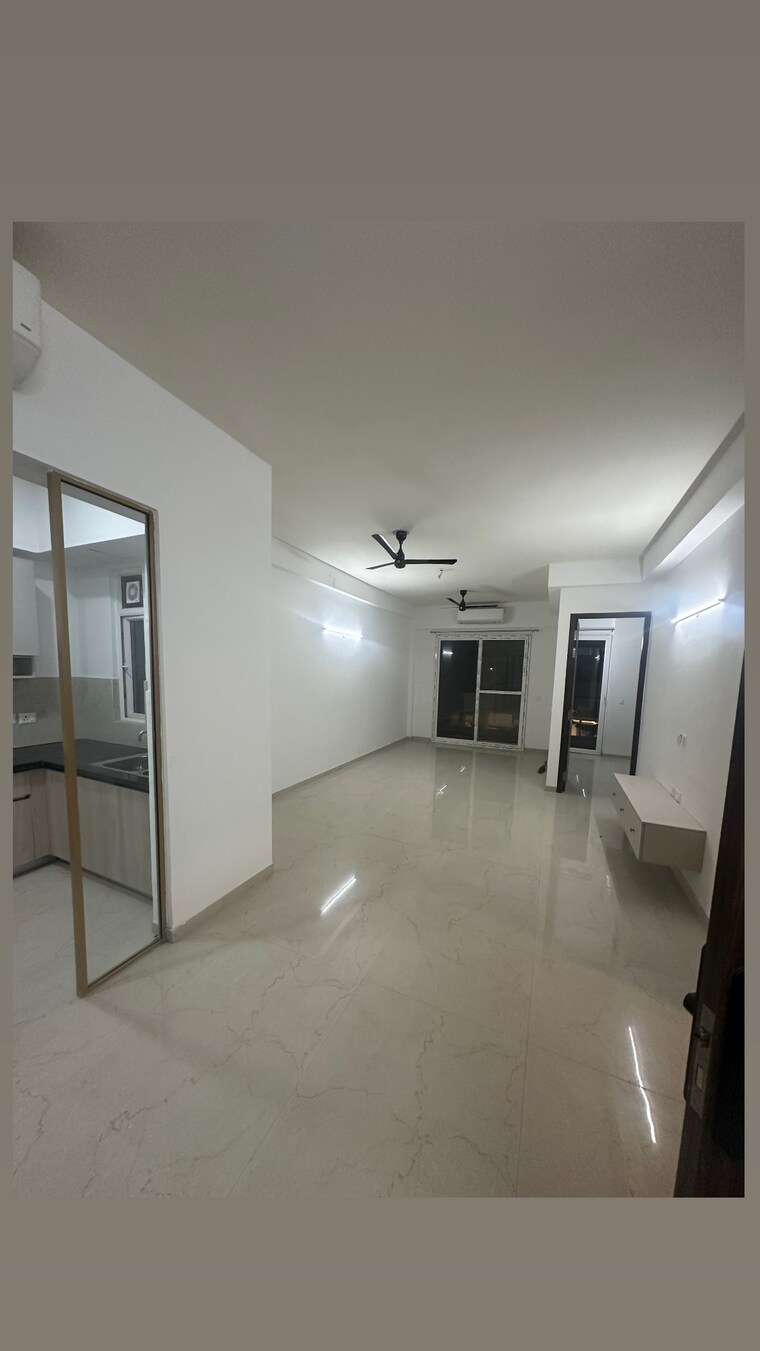Room, smart-world-orchard 3 Bedroom 1680 Sq.Ft. Apartment In Sector 61 Gurgaon 9687336