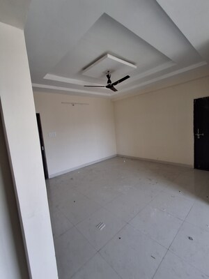 Room in 3 BHK Apartment at New Manish Nagar – for Rent