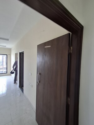 Furnished Amenities in 3 BHK Apartment at New Manish Nagar – for Rent