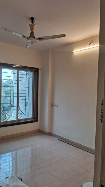 Room in 3 BHK Apartment at Sanghvi Hills, Ghodbunder Road – for Rent