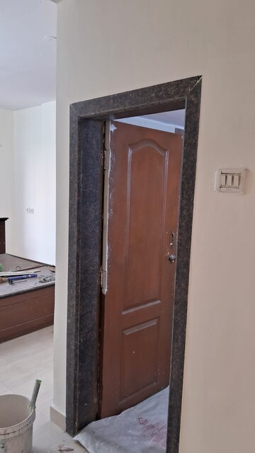 Furnished Amenities in 3 BHK Apartment at Sanghvi Hills, Ghodbunder Road – for Rent