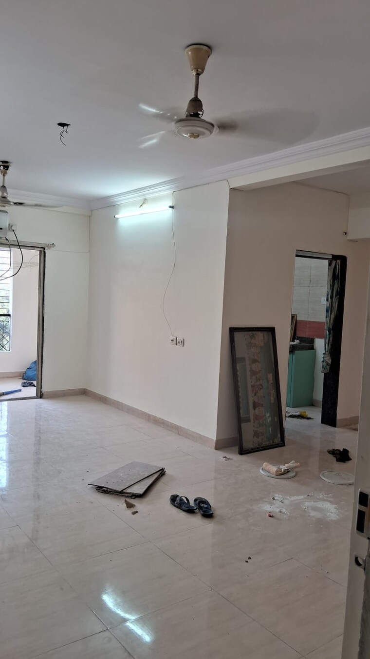 Room, sanghvi-hills 3 Bedroom 1100 Sq.Ft. Apartment In Ghodbunder Road Thane 9687474