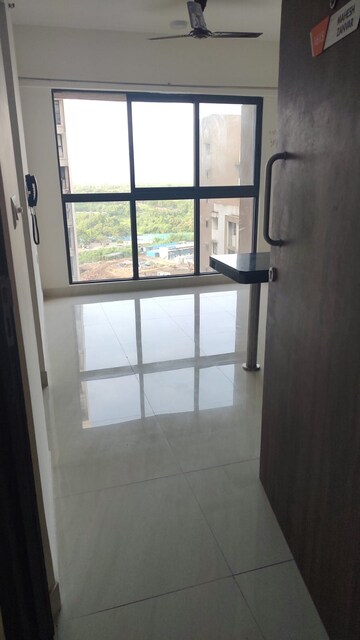1 BHK Apartment For Rent in Lodha Crown Quality Homes, Majiwada
