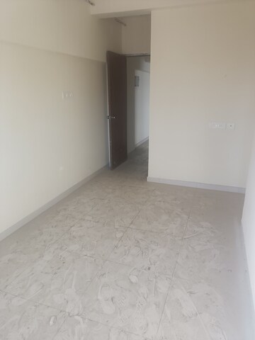 Room in 1 BHK Apartment at Prarthana Rajkamal Park, Parel – for Sale