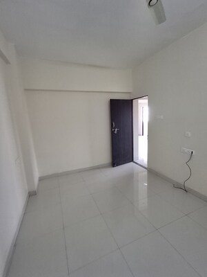 Room in 3 BHK Apartment at New Manish Nagar – for Rent