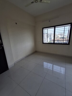 Room in 3 BHK Apartment at New Manish Nagar – for Rent