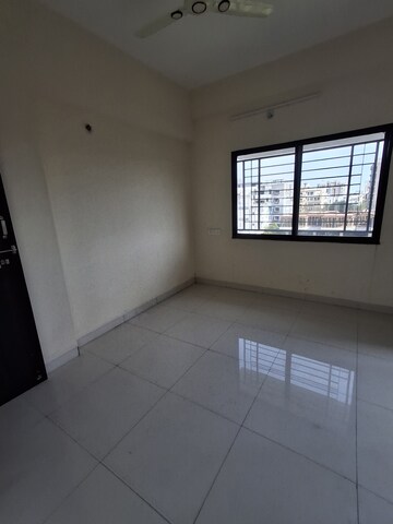 Room in 3 BHK Apartment at New Manish Nagar – for Rent