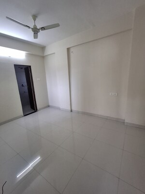 Room in 3 BHK Apartment at New Manish Nagar – for Rent
