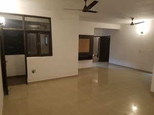 Room in 4 BHK Apartment at Sector 5 Dwarka – for Sale