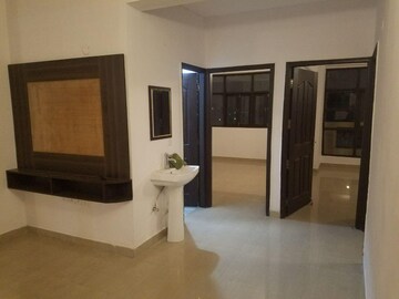 Room in 4 BHK Apartment at Sector 5 Dwarka – for Sale