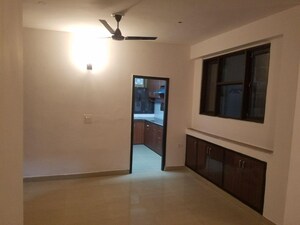 Room in 4 BHK Apartment at Sector 5 Dwarka – for Sale