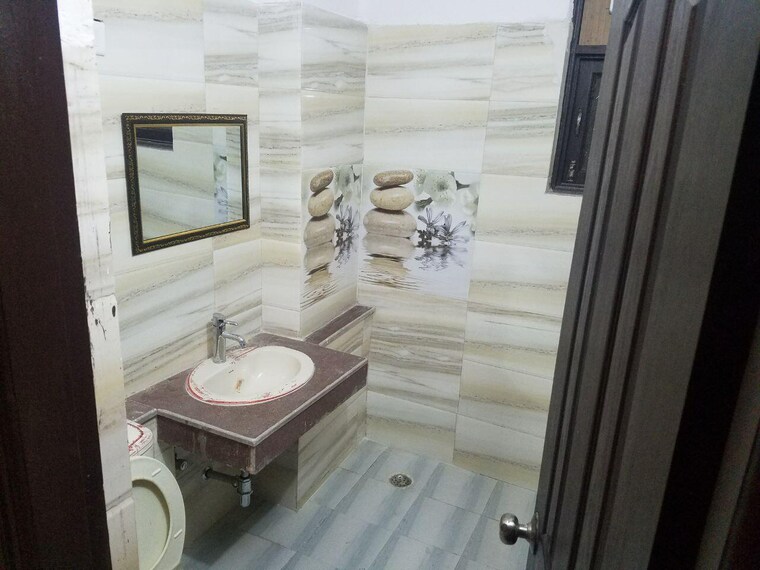  Parking, sector 5 dwarka 4 Bedroom 2200 Sq.Ft. Apartment In Sector 5 Dwarka Delhi 9687494