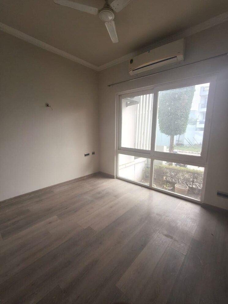 Room, central-park-cerise-suites 3 Bedroom 1210 Sq.Ft. Builder Floor In Sohna Sector 33 Gurgaon 9687508