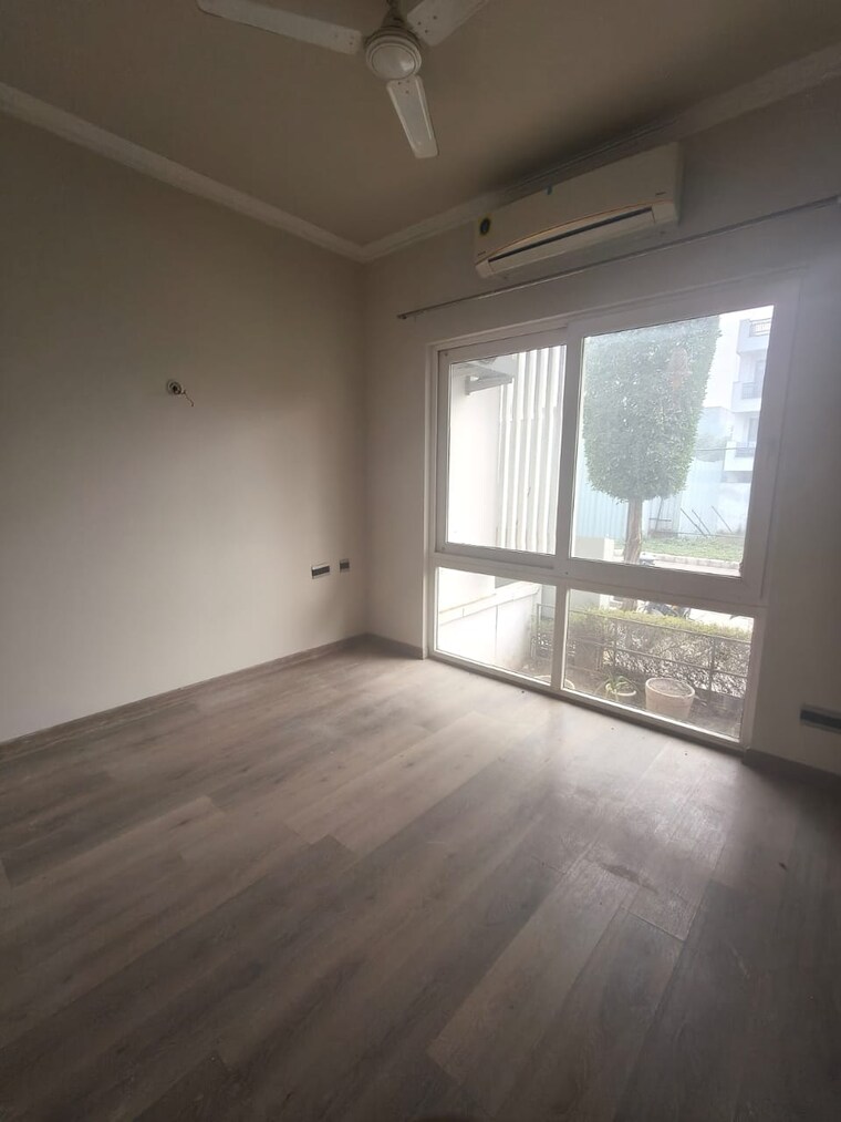 Room, central-park-cerise-suites 3 Bedroom 1210 Sq.Ft. Builder Floor In Sohna Sector 33 Gurgaon 9687508