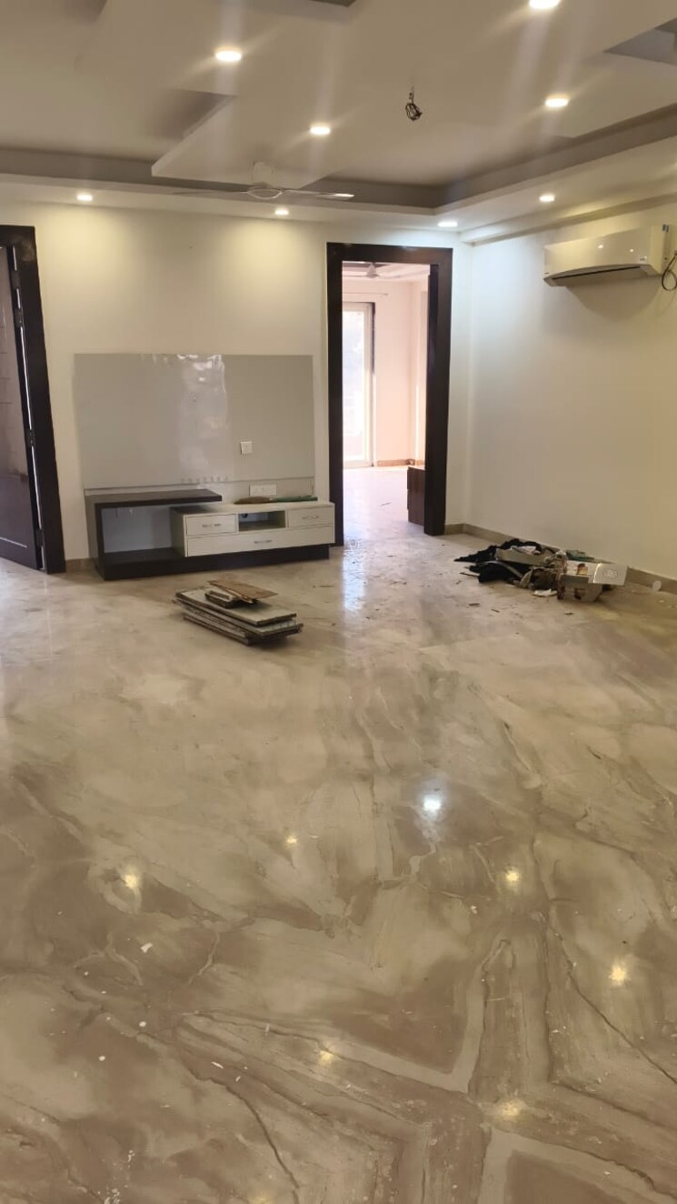 Room, palam vihar 3 Bedroom 2200 Sq.Ft. Builder Floor In Palam Vihar Gurgaon 9687514