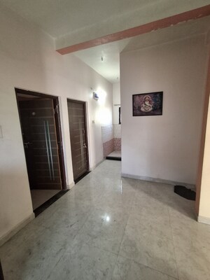 Furnished Amenities in 2 BHK Villa at New Manish Nagar – for Rent