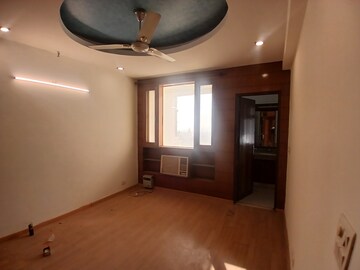 4 BHK Apartment For Rent in DLF The Royalton Tower, Dlf Phase V