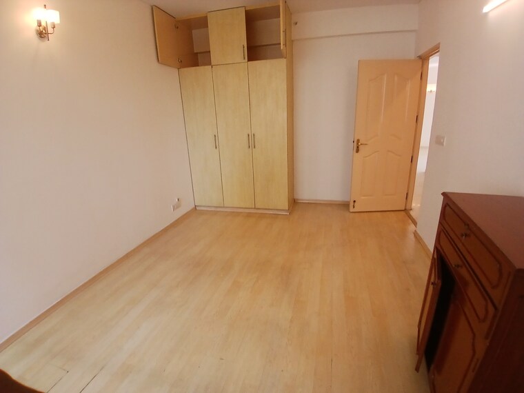 Room, dlf-westend-heights 4 Bedroom 2811 Sq.Ft. Apartment In Sector 53 Gurgaon 9687536