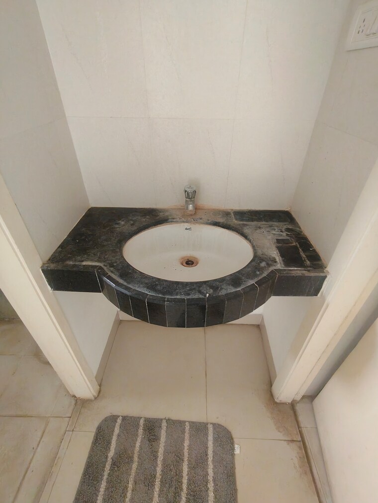 Bathroom, godrej-horizon 1 Bedroom 640 Sq.Ft. Apartment In Mohammadwadi Pune 9687550