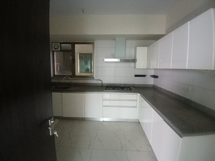 Kitchen, tata-primanti-villas 4 Bedroom 2905 Sq.Ft. Apartment In Sector 72 Gurgaon 9687563