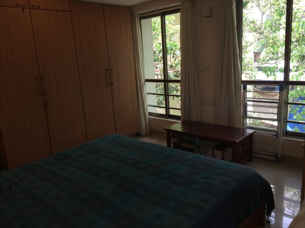 Room in 2 BHK Apartment at The Mornings Apartment, Bandra West – for Rent