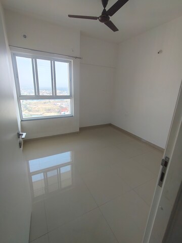 Room in 2 BHK Apartment at Godrej Greens, Undri – for Rent