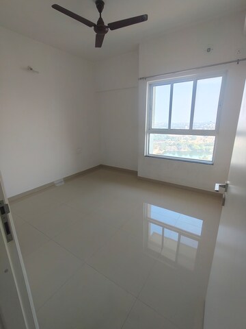 Room in 2 BHK Apartment at Godrej Greens, Undri – for Rent