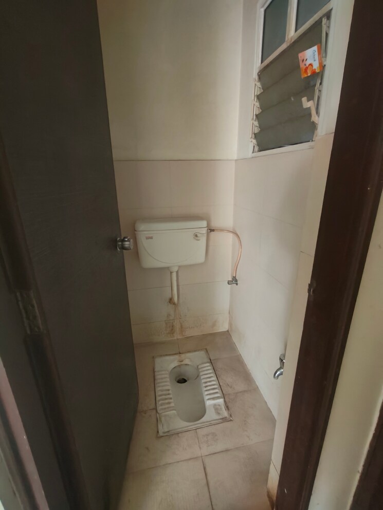 Bathroom, keystone-hills 1 Bedroom 646 Sq.Ft. Apartment In Undri Pune 9687597