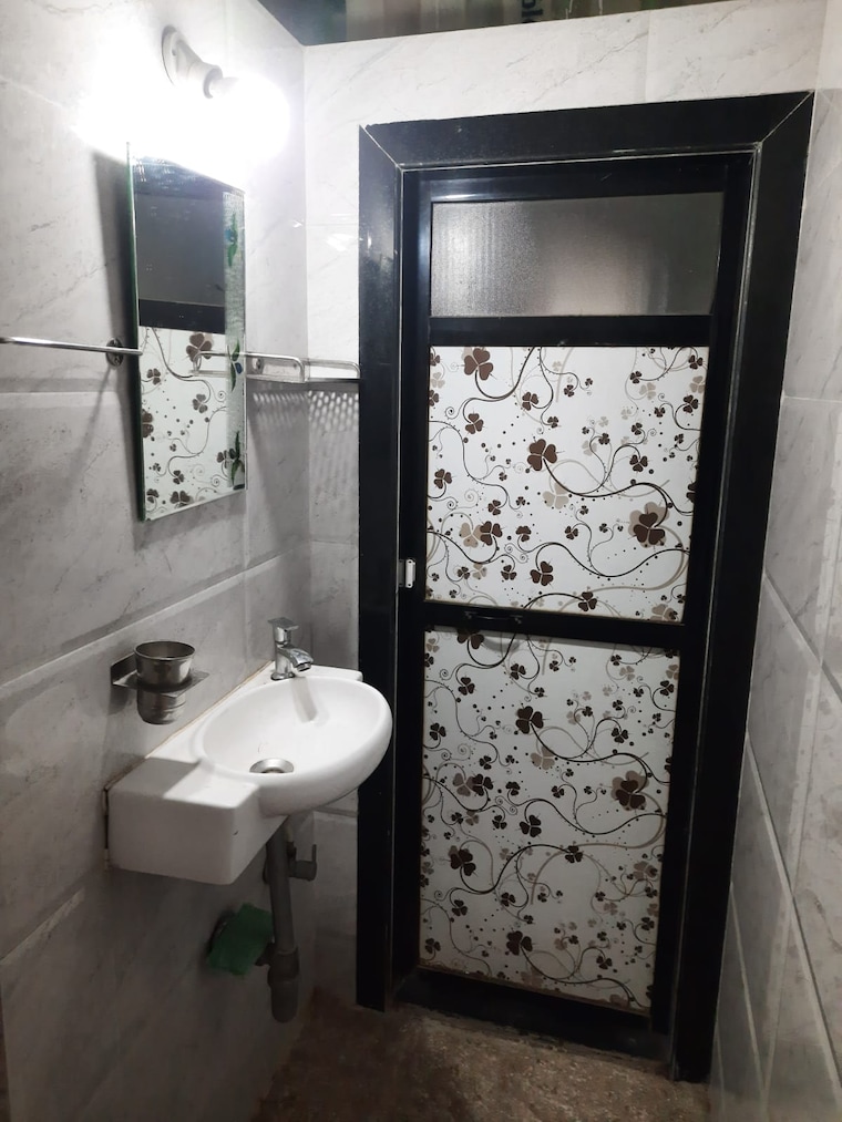 Bathroom, rustomjee-urbania-azziano 3 Bedroom 1595 Sq.Ft. Apartment In Thane West Thane 9687603