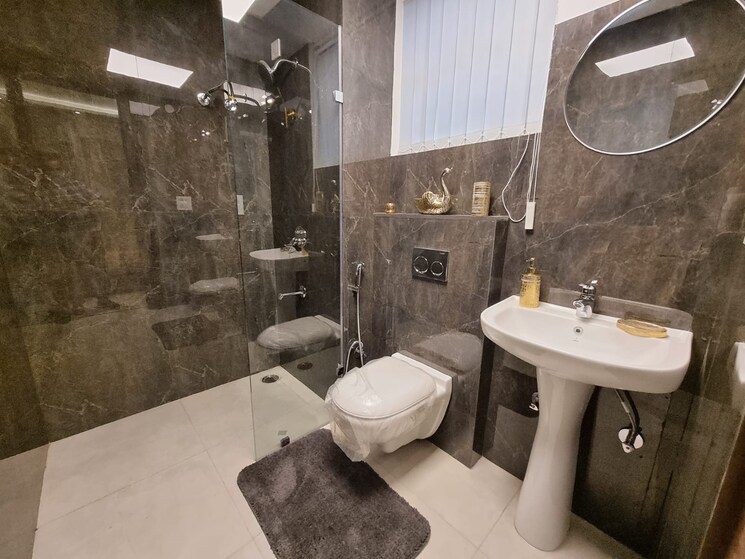 Bathroom, pir machalla 3 Bedroom 1950 Sq.Ft. Apartment In Pir Machalla Zirakpur 9687604