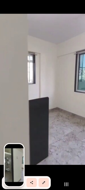 Room in 1 RK Apartment at Highland CHS, Pali Hill – for Rent
