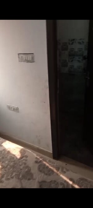 Furnished Amenities in 1 RK Builder Floor at Sadarpur – for Rent