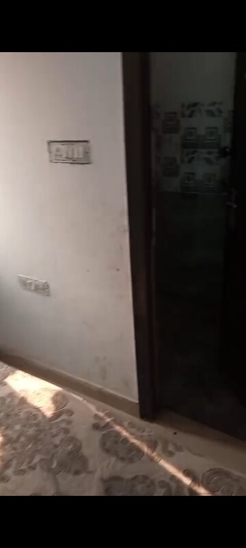 Furnished Amenities in 1 RK Builder Floor at Sadarpur – for Rent