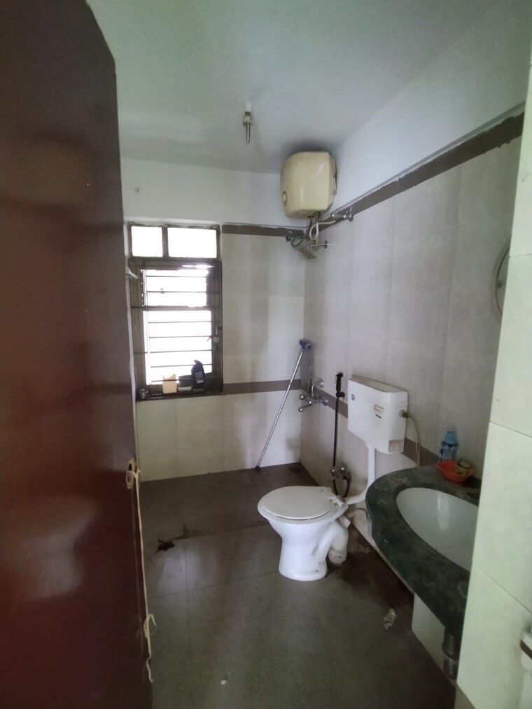 Bathroom, dsk-garden-enclave 2 Bedroom 1200 Sq.Ft. Apartment In Kondhwa Pune 9687631