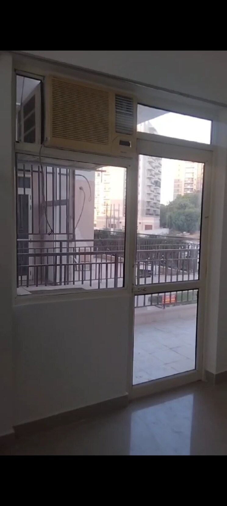 Balcony, suncity-avenue-76 2 Bedroom 735 Sq.Ft. Apartment In Sector 76 Gurgaon 9687635