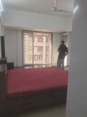 Bedroom in 2 BHK Apartment at Swapnlok CHS, Malad East – for Rent