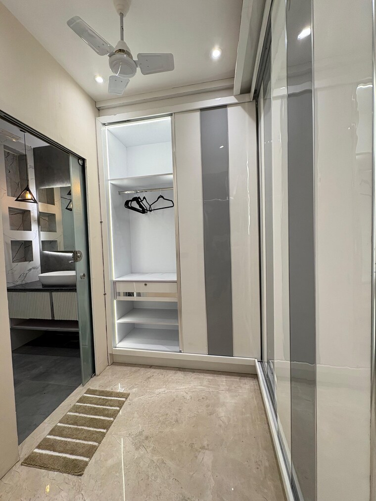 undefined, sector 43 4 Bedroom 3500 Sq.Ft. Builder Floor In Sector 43 Gurgaon 9687650