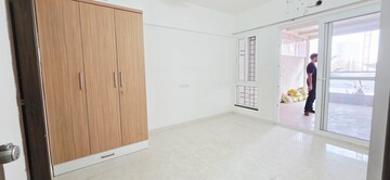 Room in 2 BHK Apartment at Majestique Towers East Phase 2, Kharadi – for Rent