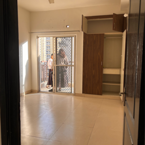 Room in 3 BHK Apartment at Aims Golf Avenue II, Sector 75 – for Rent