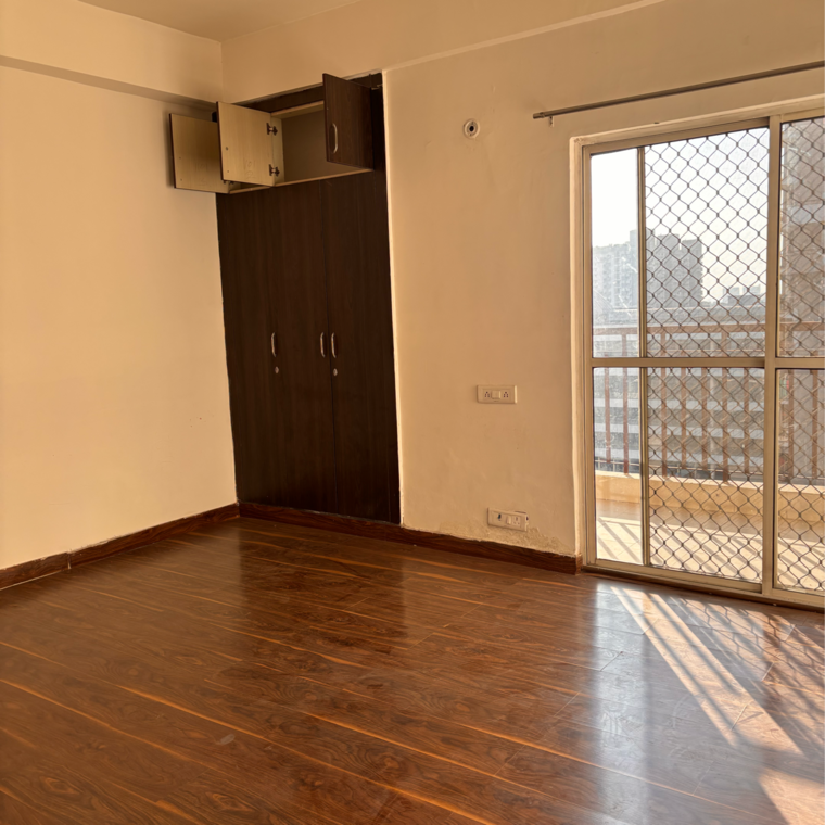 Room, aims-golf-avenue-ii 3 Bedroom 1455 Sq.Ft. Apartment In Sector 75 Noida 9687679