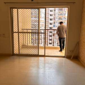 Room in 3 BHK Apartment at Aims Golf Avenue II, Sector 75 – for Rent