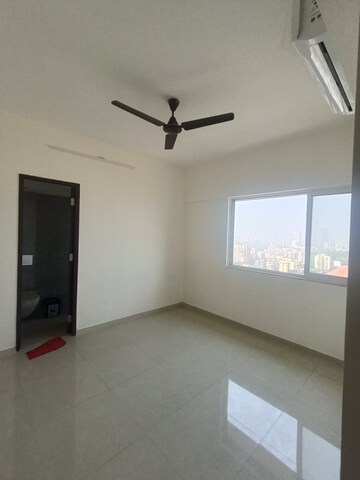 Room in 1 BHK Apartment at Omkar Signet, Malad East – for Rent