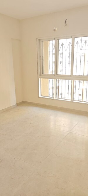 Room in 2 BHK Apartment at Dosti West County Phase 4 Dosti Pine, Balkum Pada – for Rent