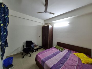 Bedroom in 2 BHK Builder Floor at Sector 69 – for Rent