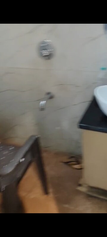 Furnished Amenities in 2 BHK Apartment at Kurla East – for Rent