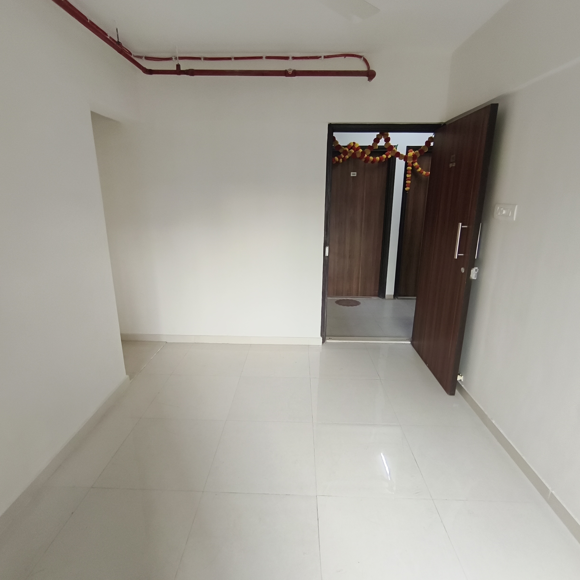 1 BHK + Extra Room 319 Sq.Ft. Apartment in Dosti Greater Thane