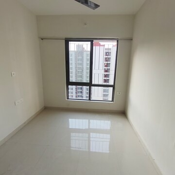 Room in 1 BHK Apartment at Dosti Greater Thane, Kalher – for Rent