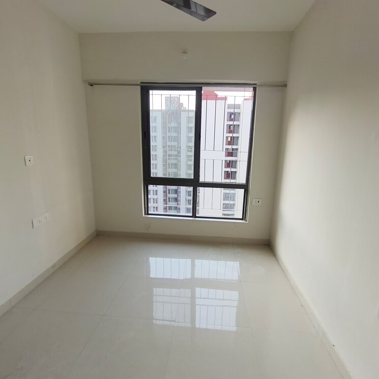 Room, dosti-greater-thane 1 Bedroom 319 Sq.Ft. Apartment In Kalher Thane 9687716