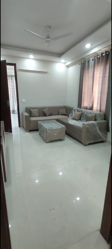 Living Room in 2 BHK Builder Floor at RWA Residential Society, Sector 40 – for Rent