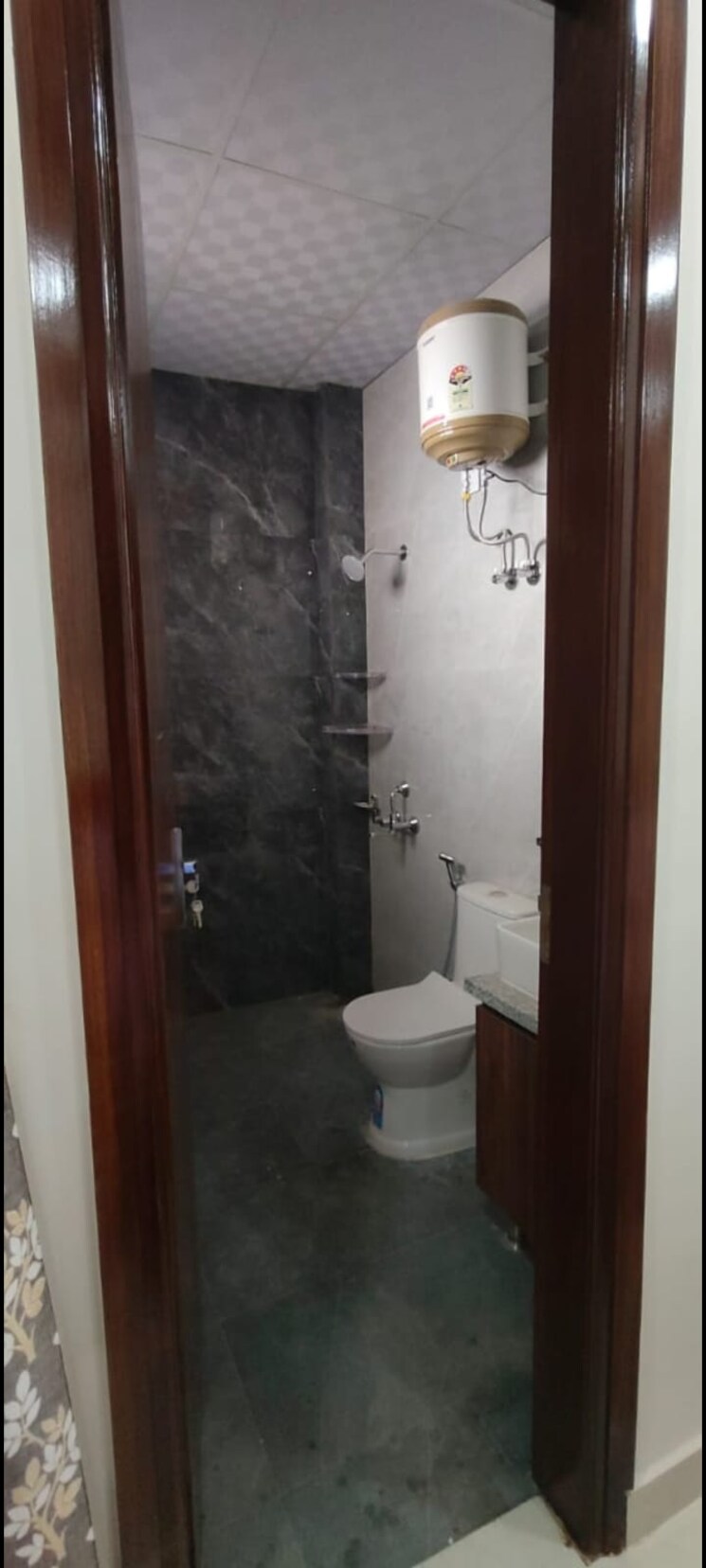 Bathroom, rwa-residential-society 2 Bedroom 205 Sq.Yd. Builder Floor In Sector 40 Gurgaon 9687745